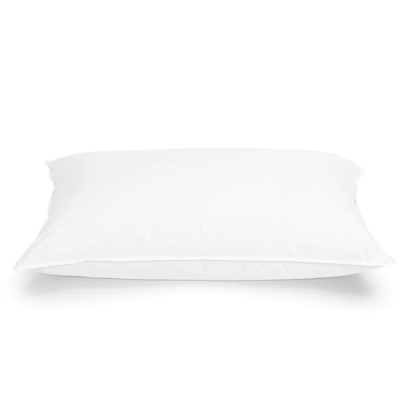 Adamello pillow in 70% goose down with 100% cotton lining, medium support