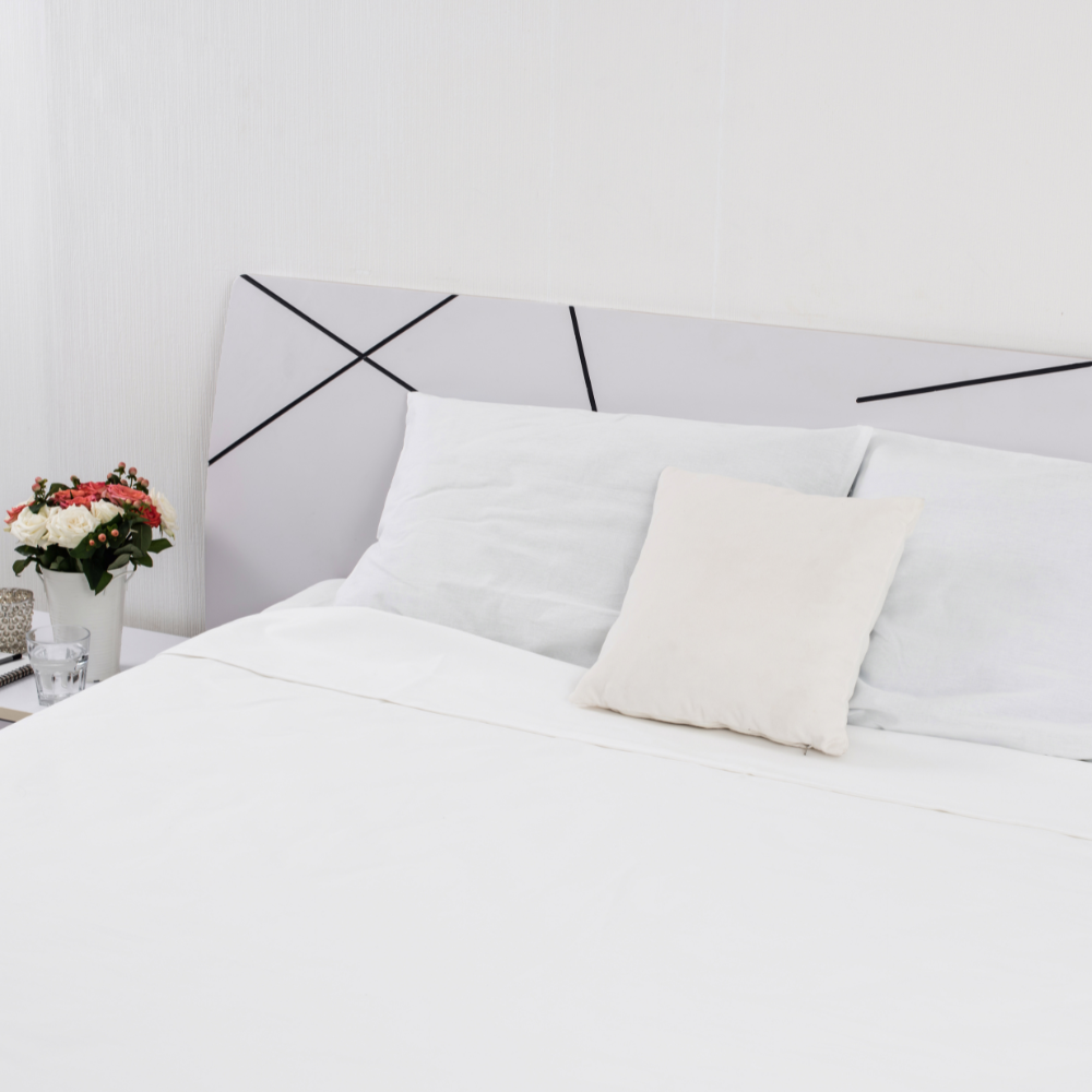 Sheet set in 100% White Percale Cotton