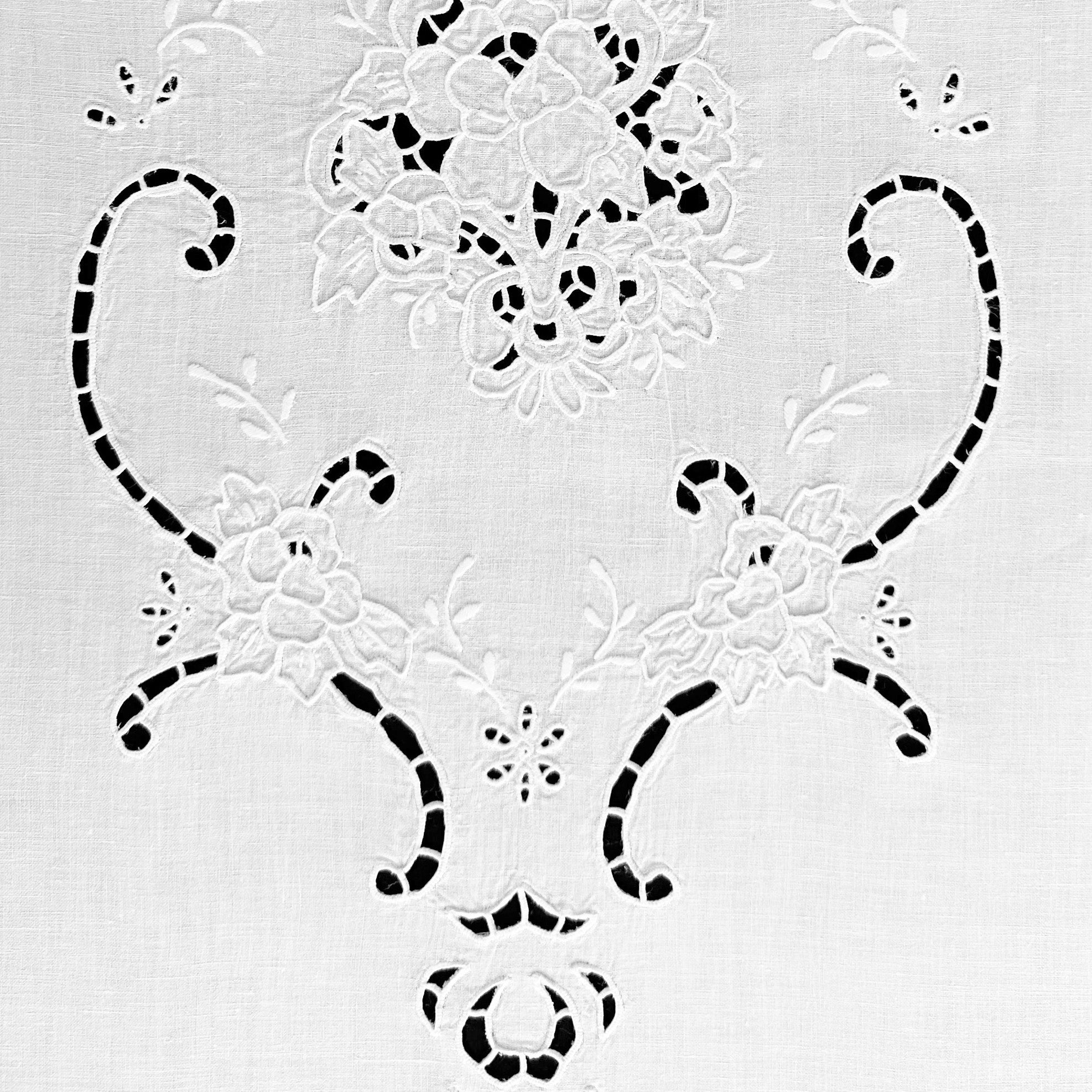 Par de cortinas bordadas a mano en mezcla de lino Made in Italy Variante Marie Claire