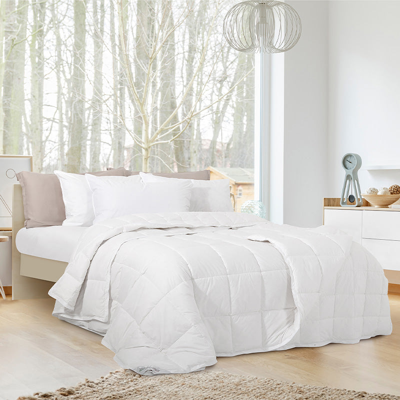 4-Jahreszeiten-PLUS-Monaco-Bettdecke (90+200 g) aus 100 % Gänsedaunenflocken