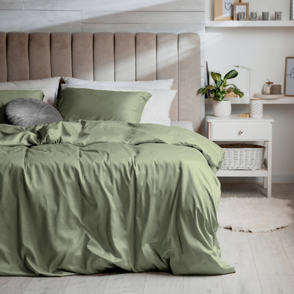 Salbeigrüner Bettbezug aus 100 % Baumwollsatin mit Kissenbezügen