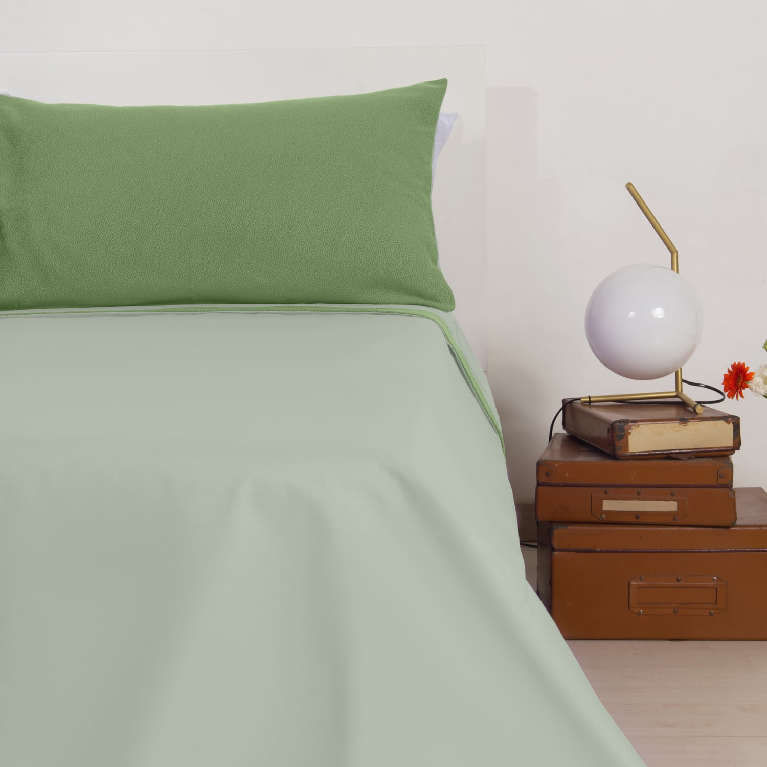 Set di lenzuola per letto singolo, extra profonde, 3 pezzi Set di lenzuola per letto singolo, extra profonde, 3 pezzi