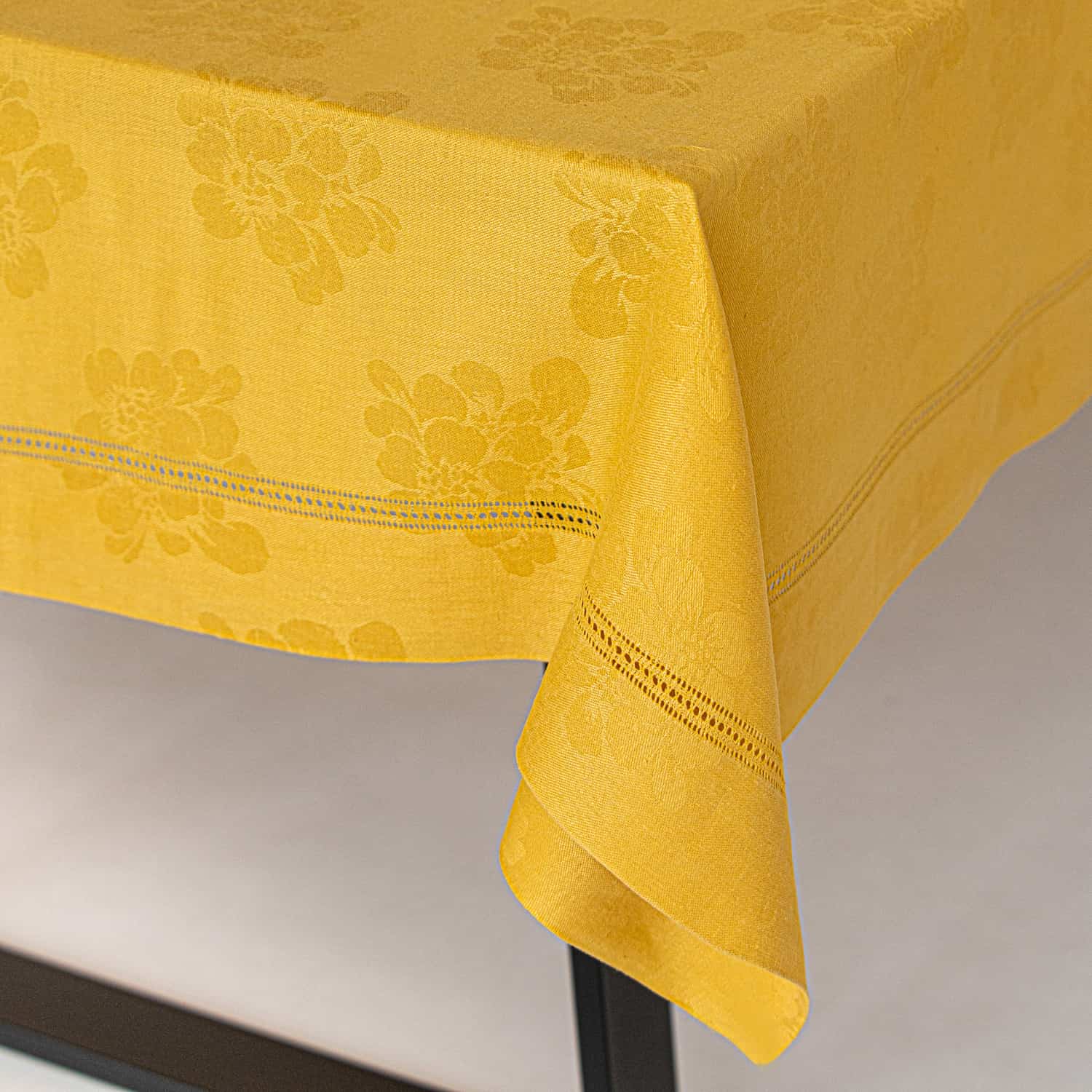 Tovaglia Ricamata Fiandra Gigliuccio Lino Giallo