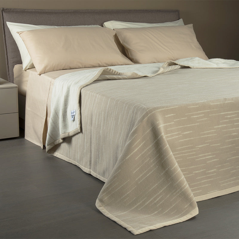 Blanket Pure Virgin Wool Merino Vivion certified Woolmark Beige
