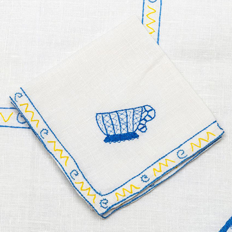 Tea tablecloth + 4 embroidered napkins 100% Linen, Mug variant