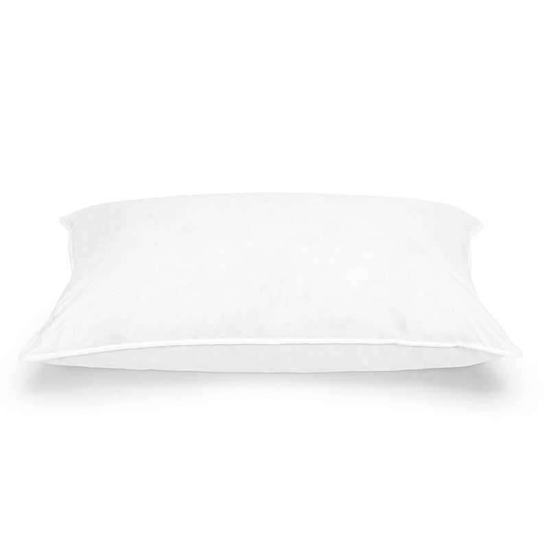 Marilleva pillow in 85% goose down with 100% cotton lining, low light support