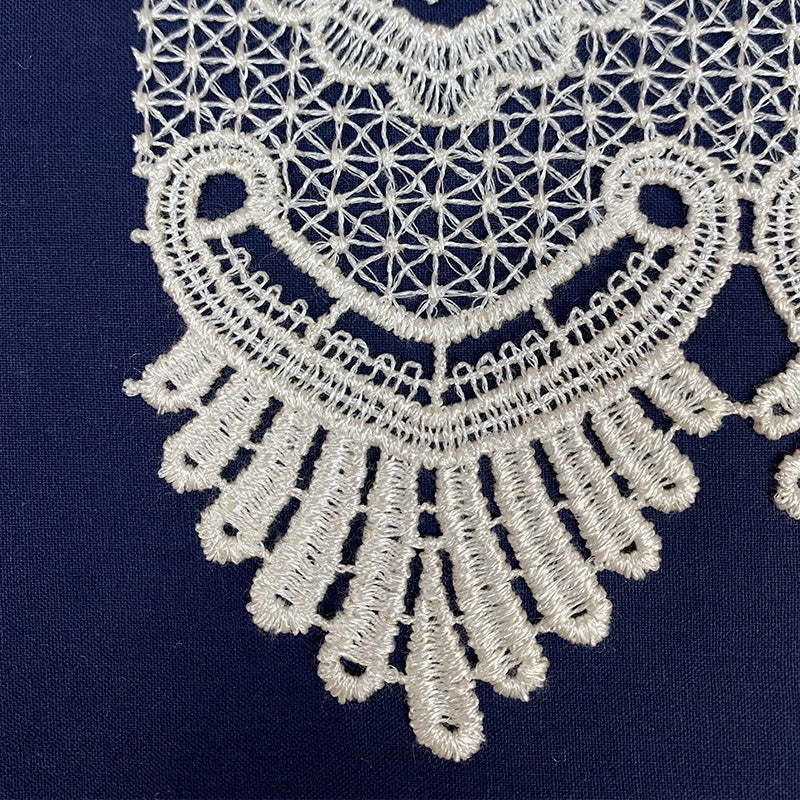 Macramé lace 1554 of 25 cm