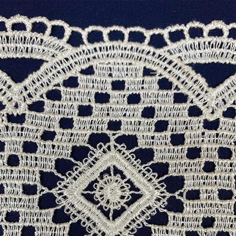 Macrame lace 1557 of 20 cm