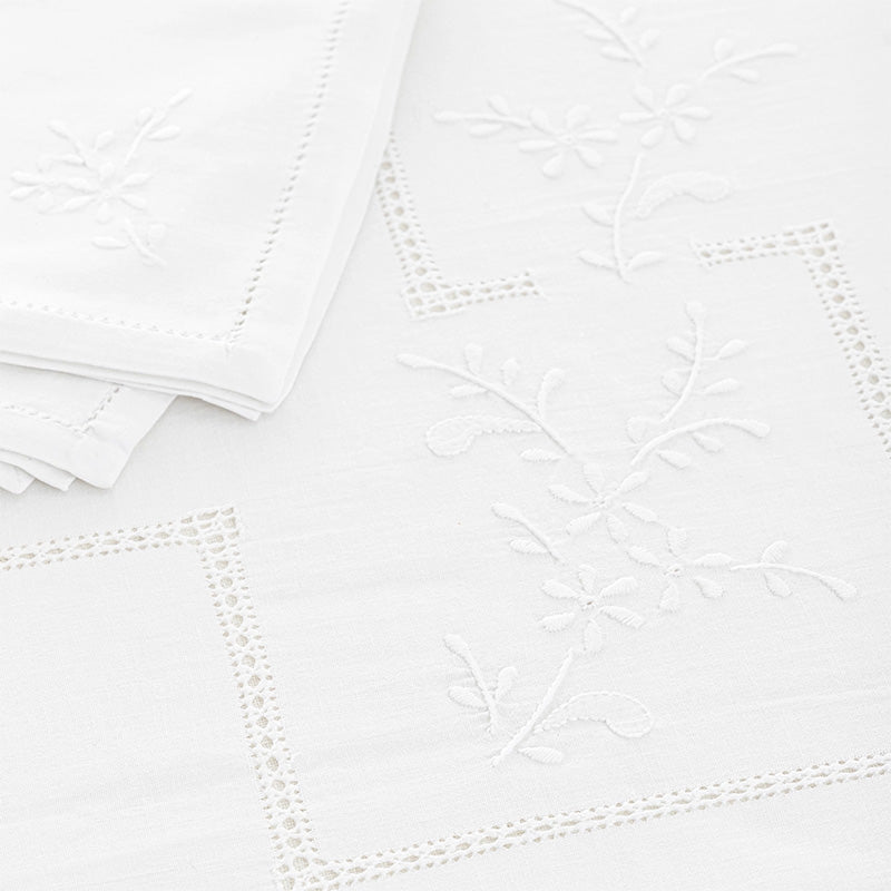 Nappe + 12 serviettes brodées à la main en pur coton Made in Italy, variante Francesca