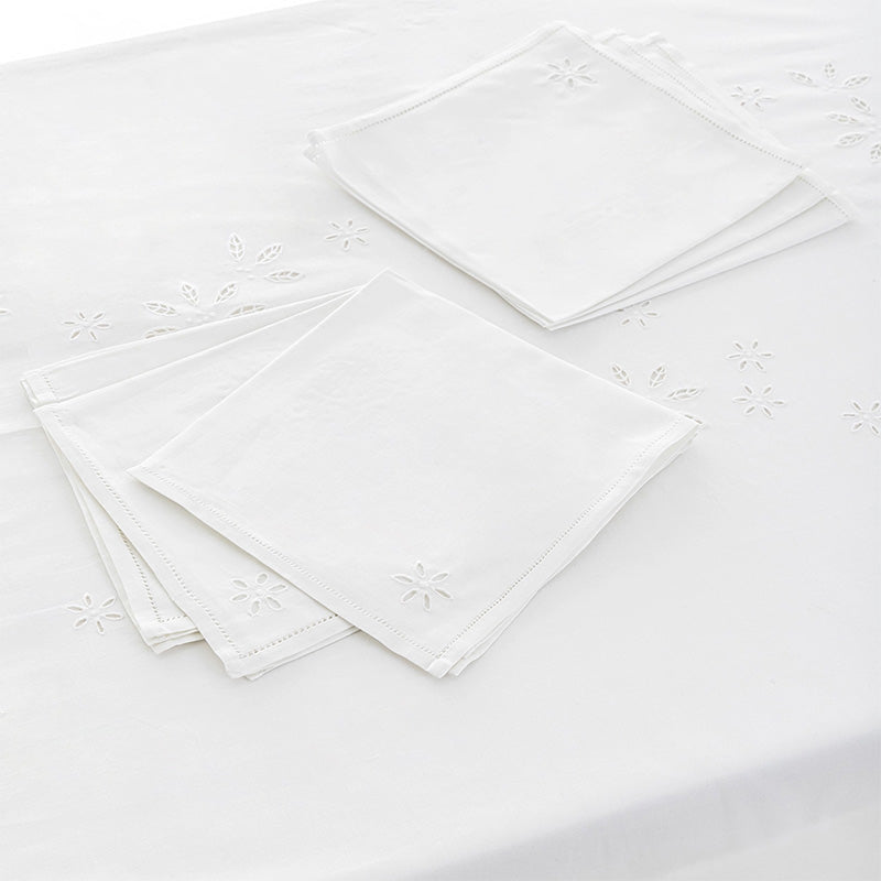 Tablecloth + 8 hand-embroidered napkins in pure cotton Made in Italy, Lorenzo variant