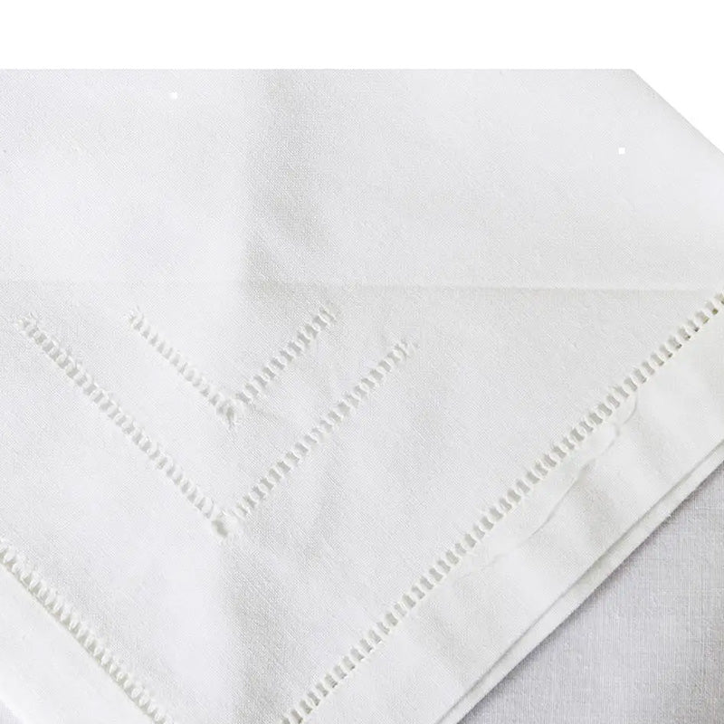 Tablecloth + 12 hand embroidered napkins in pure cotton Made in Italy Duchessa cm. 175x260
