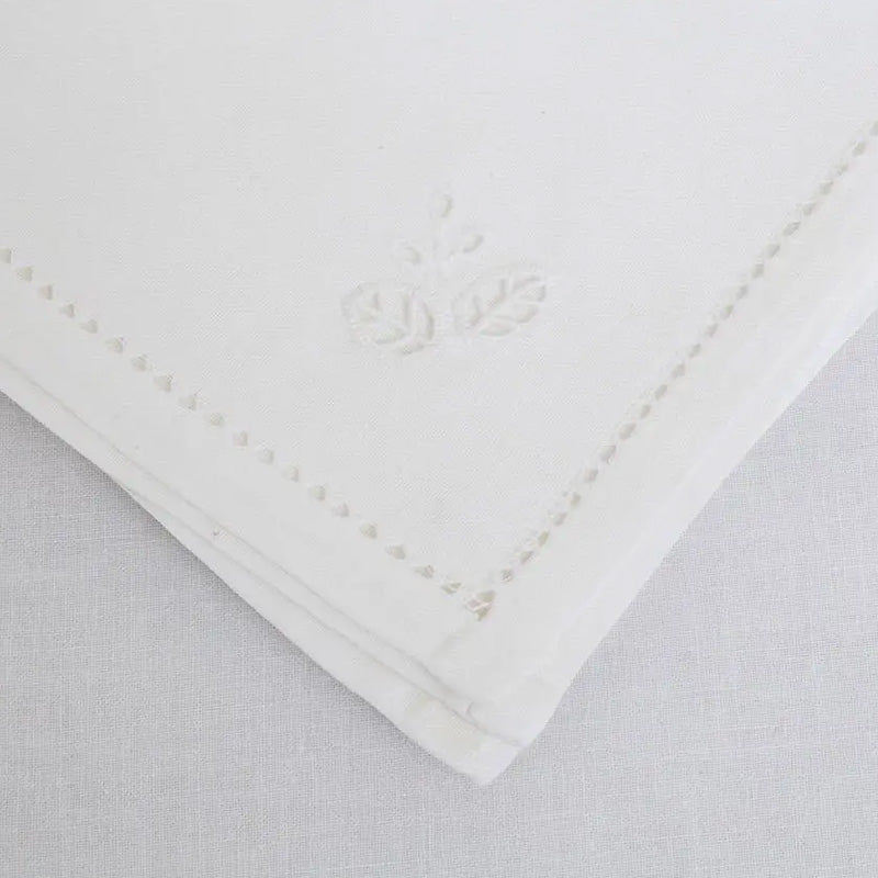 Nappe + 8 serviettes brodées à la main en pur coton Made in Italy, variante Les Roses