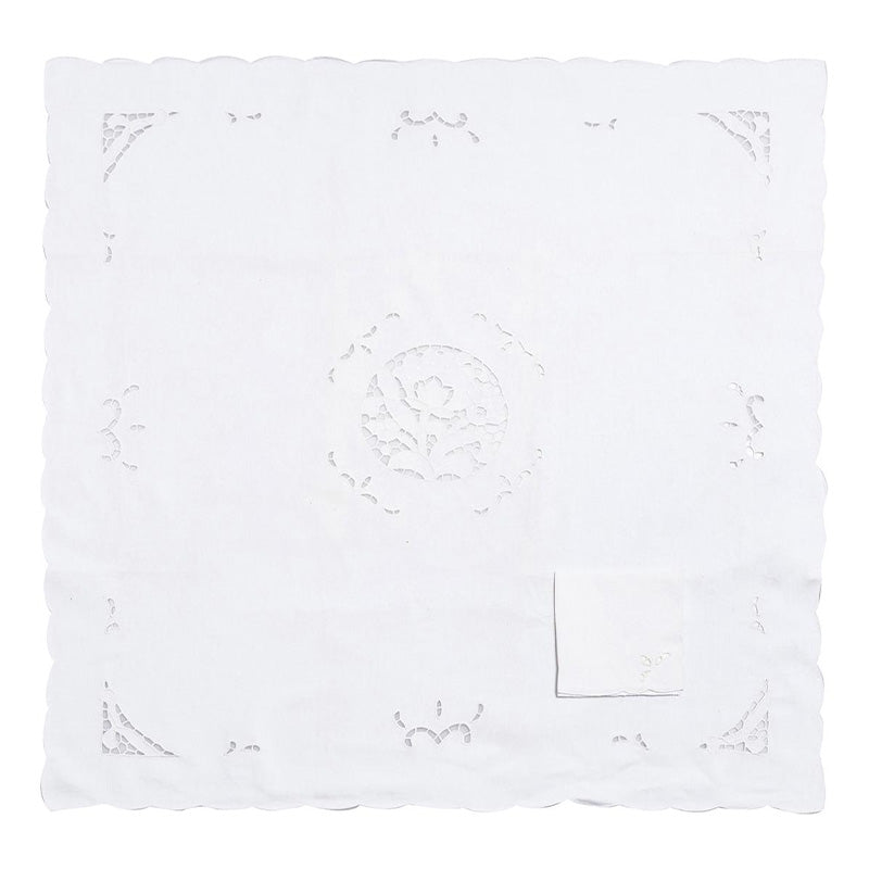Mantel de té + 4 servilletas bordadas de lino/algodón, variante Belle Epoque